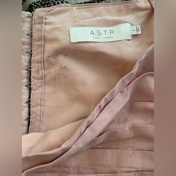 NEW Astr the label dusty Pink linen PLEAT FRONT MINI DRESS - Picture 5 of 5